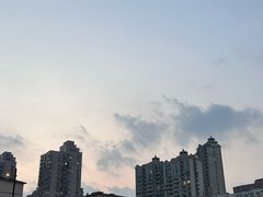 -上汽荣威体验中心(徐汇东安路店)