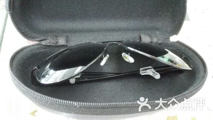 广医眼镜(鼎盛店)太阳眼镜图片 - 第1张