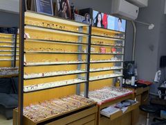 -优医视平价眼镜蔡司依视路折扣工厂店(德胜门店)