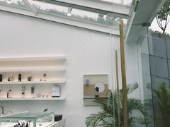 -UNI UNI(环亚凯瑟琳店)