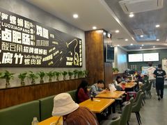 大堂-螺小胖柳州螺蛳粉(钟楼总店)