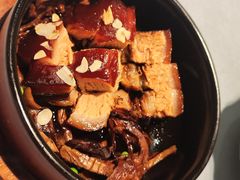 外婆滋味肉-吴越荣记苏州菜·松鼠桂鱼 100% 活鱼现做(月光码头店)