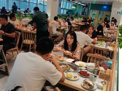 大堂-绿岛港轩海鲜烤肉涮锅自助餐厅