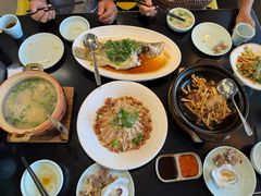 -蚝美人·生蚝海鲜烧烤(茶花园店)