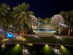 -三亚湾海居铂尔曼度假酒店