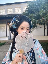 -一揽芳华汉服旗袍体验馆(拙政园店)