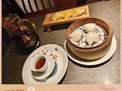 芦笋鲜虾饺-广州花园酒店荔湾亭·地道点心·粤式饮茶