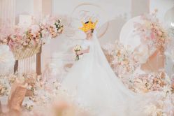 点击看大图 -GRACE KELLY婚纱与礼服(北京店)