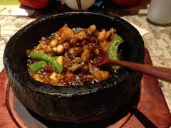 石锅杭椒牛蛙-桂满陇天书(南京德基旗舰店)