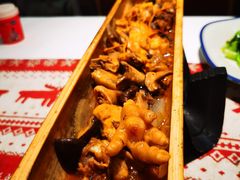 -刘姐啤酒鱼民族演艺餐厅(西街总店)