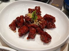 红酒泡牛仔粒-荟廷·晶萃(陆家嘴尚悦湾店)