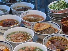 -矮子粉店1985·长沙米粉(湘春路店)