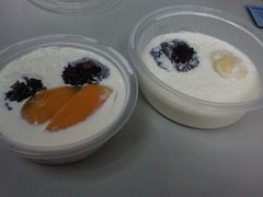 芒果白雪黑糯米天天&榴槤忘返-满记甜品(巴黎春天宝山店)