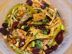 -拿渡麻辣香锅(世茂广场·工三店)