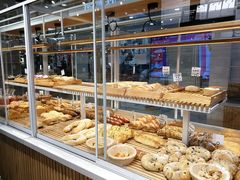 -焙丽拾光(麦凯乐直营店)