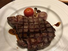 肉眼-恰餐厅及酒吧 CHAR Bar & Grill (北京丽都皇冠假日店)