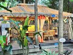 -二荆条·蜀鲜汇城市森林火锅