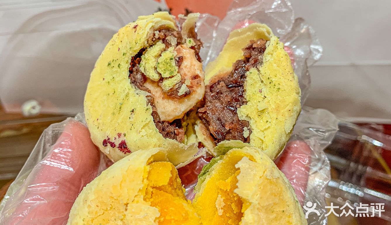 麻薯点的一盒 份量也很多 可以边看电视边吃
