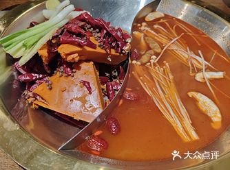 「渝旦旦重庆火锅(深圳店)」 火锅分量还可以