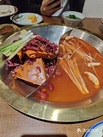 「渝旦旦重庆火锅(深圳店)」 火锅分量还可以