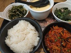 鱼香肉丝饭-老娘舅(苏州中心大道西大润发店)