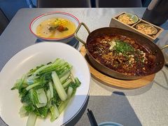 -有红鸡毛店·川菜(建设路店)