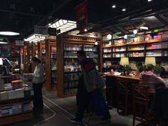 -西西弗书店&矢量咖啡(凯德晶萃广场店)