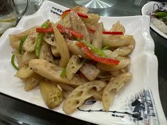 清炒鸡头梗-广迎居老正兴菜馆