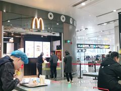 大堂-麦当劳(北京大兴机场二层国内到达(安检外)店)