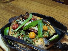 香茅草烤罗非鱼-云海肴·汽锅鸡·云南代表菜(天津国金汇店)
