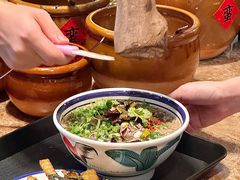 -云阿蛮云南生烫牛肉米线(奉贤路店)