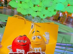 -m豆巧克力世界(上海世茂广场店)