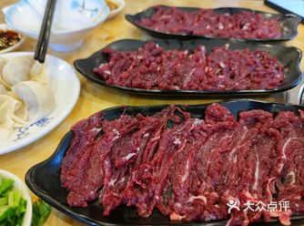 今天点了海鲜促肉粿条汤和两大杯益禾堂奶茶外卖