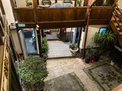 -五花石之旅客栈