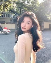 -虫二·专注健康烫染沙龙