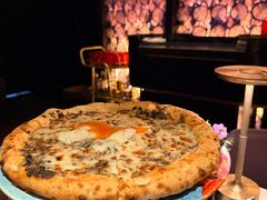 招牌黑松露温泉蛋披萨-IL TEATRO 精品意大利餐厅