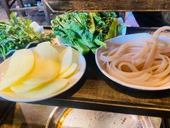 -肖肖酸萝卜鱼火锅(总店)