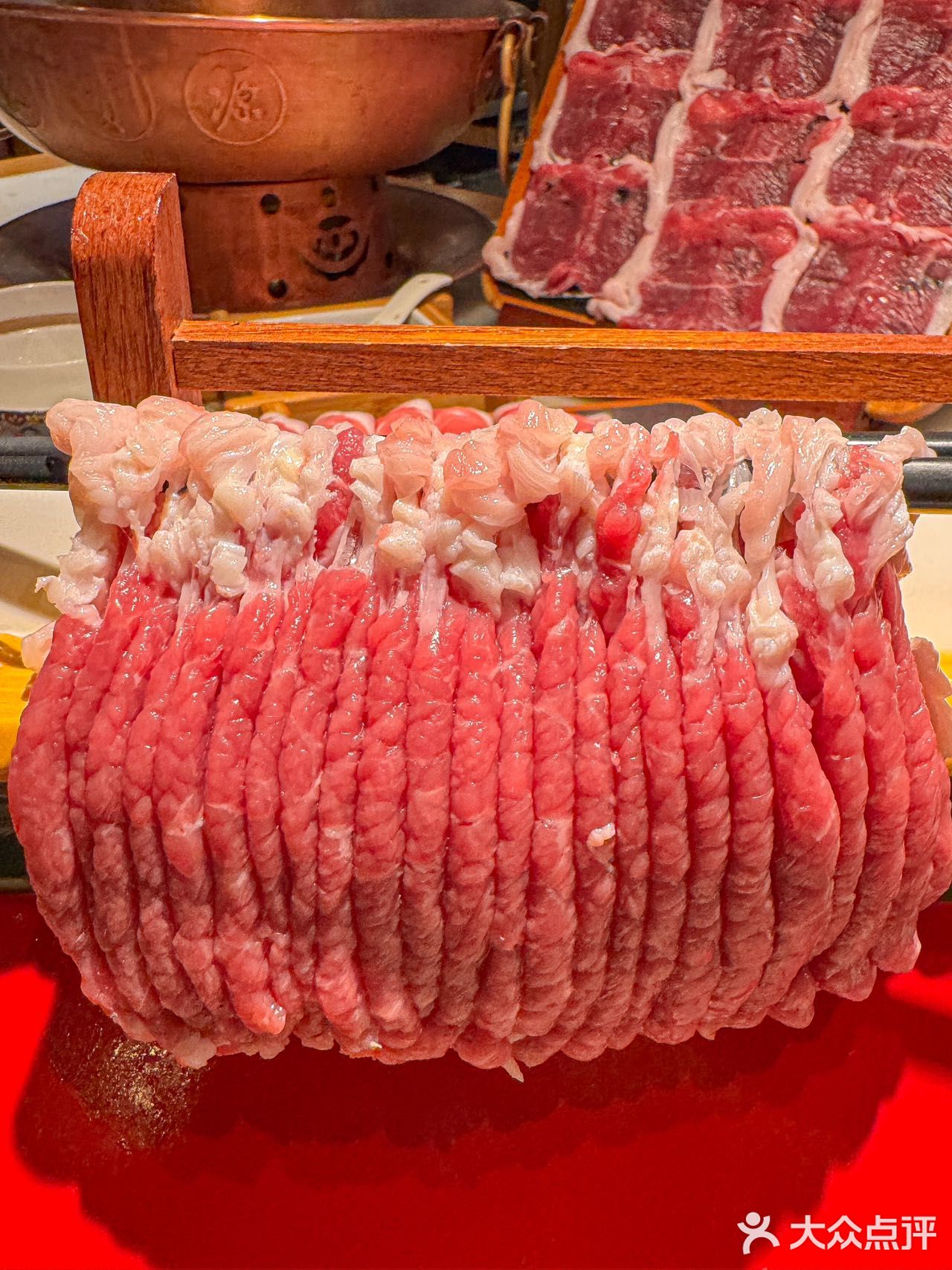一口沦陷！这家店涮肉香到跺jio！