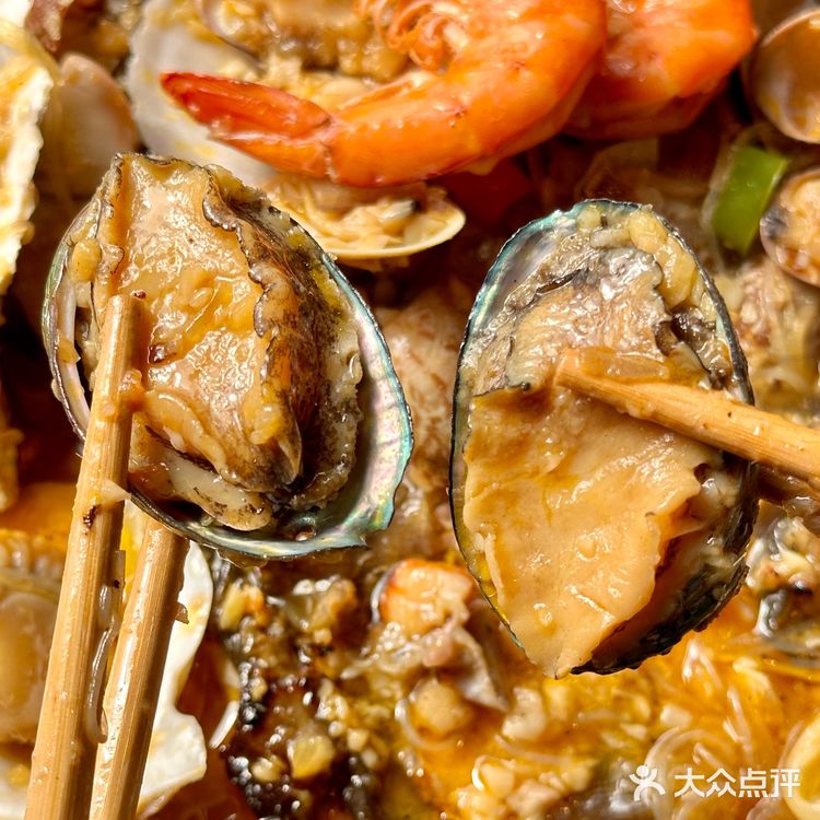 大连海鲜烤鱼！用大连话说！血好歹！！！