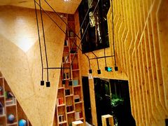 -新华里咖啡书吧(新华书店小寨店)