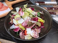 混合生菜沙拉配托斯卡纳橄榄油-杭州君悦酒店·青莳