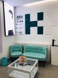 -黑奥秘脱发白发中心