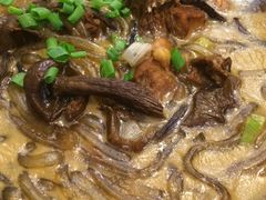 家鸡蘑菇粉-黄家饺子东北特色菜馆(湖滨商业街店)