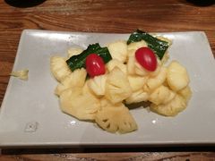 青柠拌菠萝-云海肴·汽锅鸡·云南菜(美罗城店)