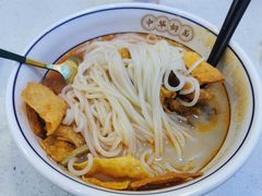 -弘束束柳州深巷螺蛳粉(珠江路店)