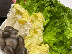 -红鼎豆捞·非遗鲍皇汤火锅(宝丰路店)