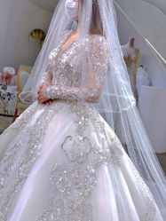 -艾米丽婚纱礼服