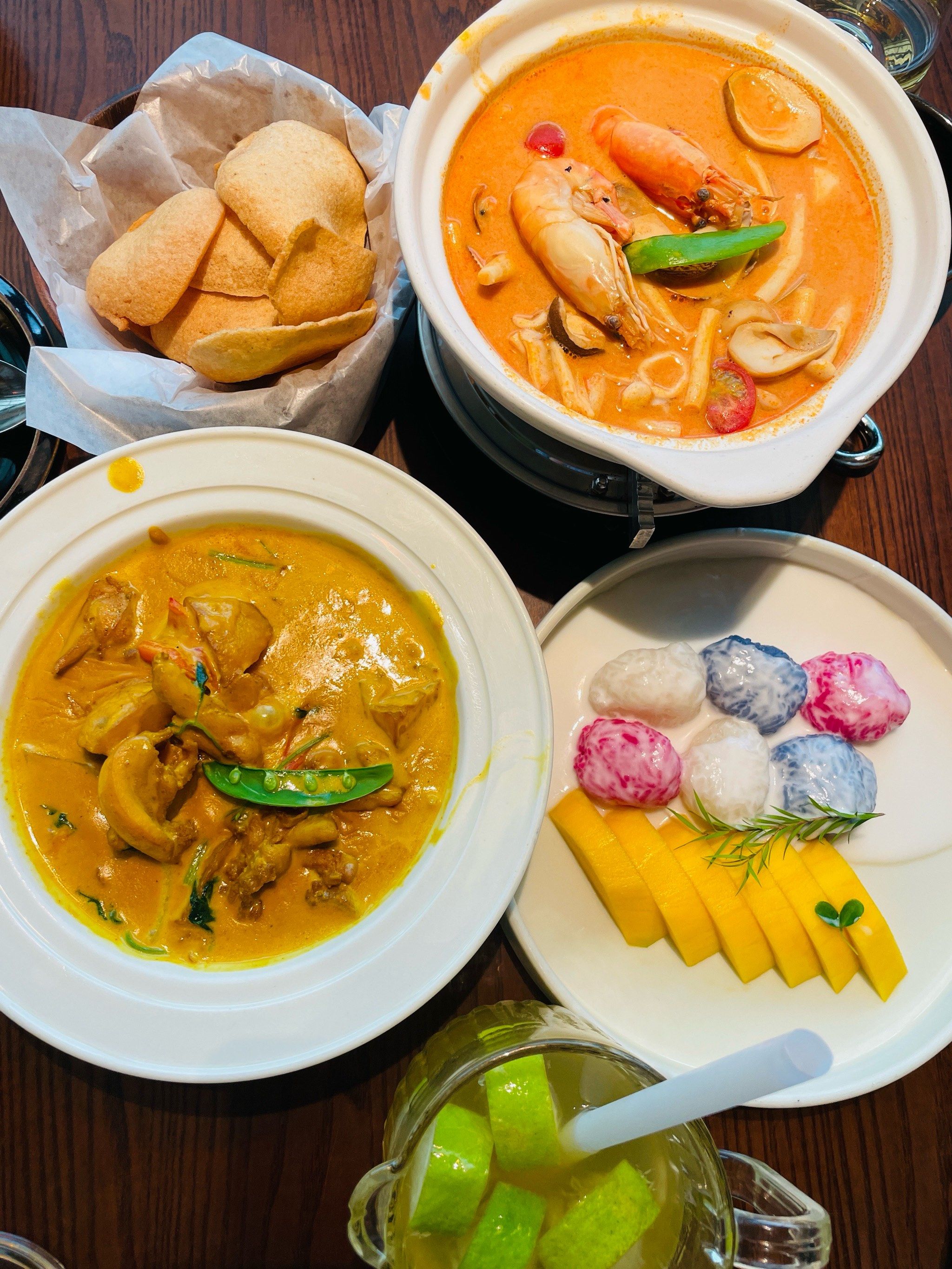 泰国菜 
[微笑]推荐:咖喱鸡 糯