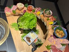 -山川小町·极番烧肉(新地假日广场店)
