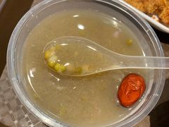 -爆炸头阿姨小四川正宗川味小吃(无任何分店)